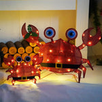 Christmas Outdoor Decorations Yard, 2 Piece Battery Operated Lighted Crab 50 LED Lights with 8 Lighting Modes, Light up 2D Crab for Xmas Holiday Front Garden Patio Lawn Decor